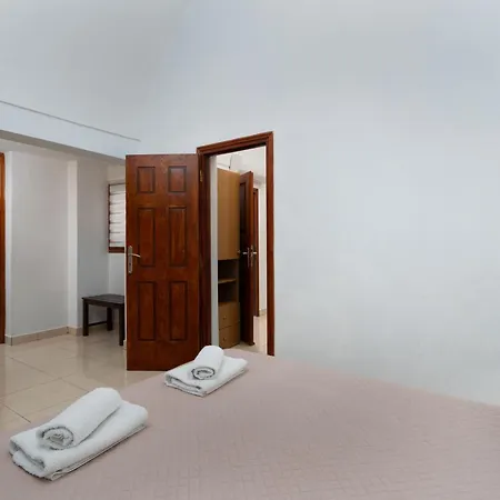 Apartamento Plethora Homes Kamári