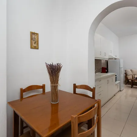 Plethora Homes Kamári